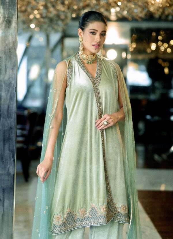 Velvet kameez with zardozi work