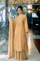 Tissue and brocade set
