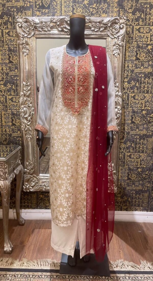 Jamdani kameez set with Karchupi