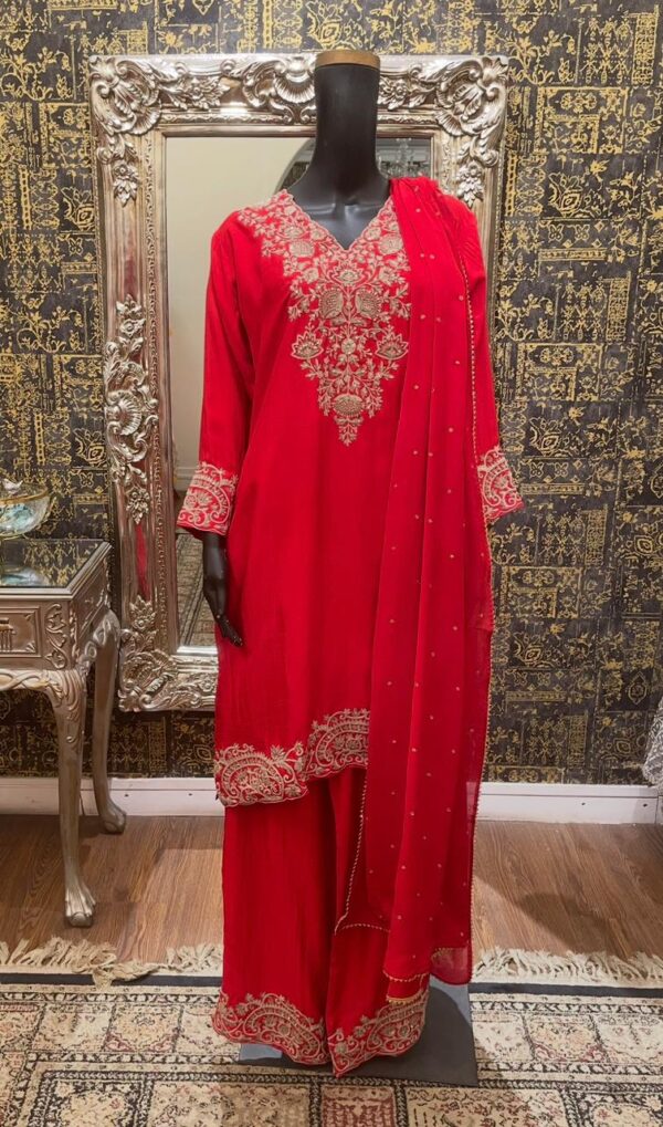 Cotton silk kameez set with floral embroidery
